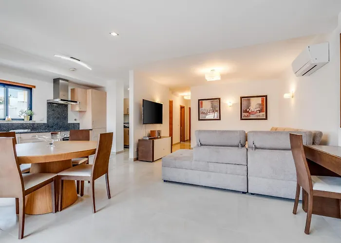 Casas- Bayluz Apart,pool,beach, Tennis, Wifi,aircon * Luz