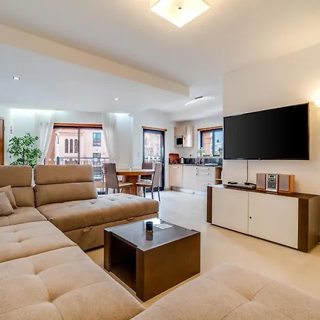 Casas- Bayluz Apart,pool,beach, Tennis, Wifi,aircon Lejlighed