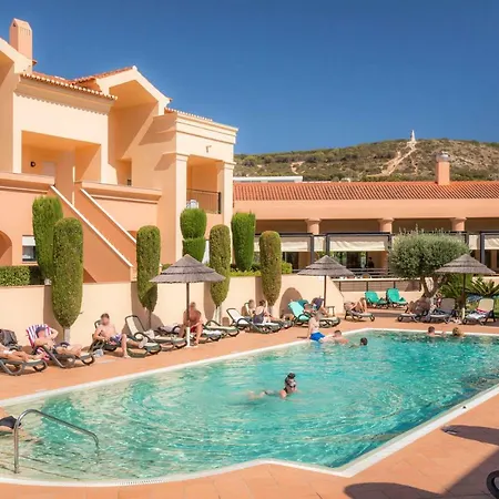 Casas- Bayluz Apart,pool,beach, Tennis, Wifi,aircon *